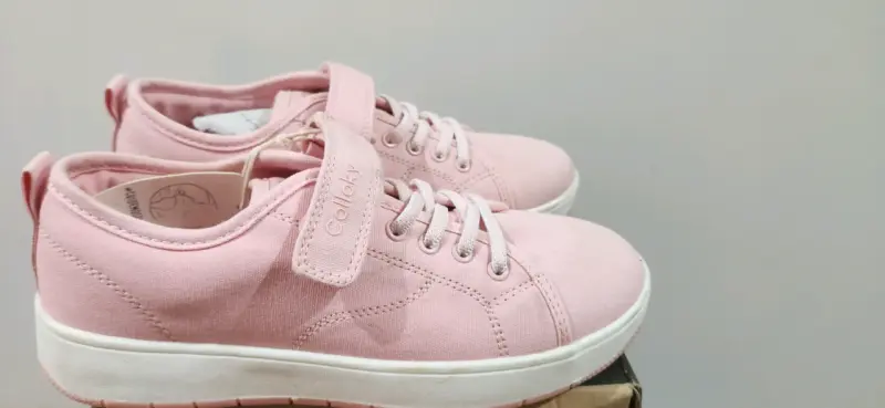 Zapatillas rosadas de niña talla 35