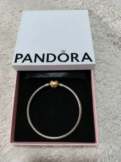 Pulsera Pandora con corazón dorado - miniatura 3