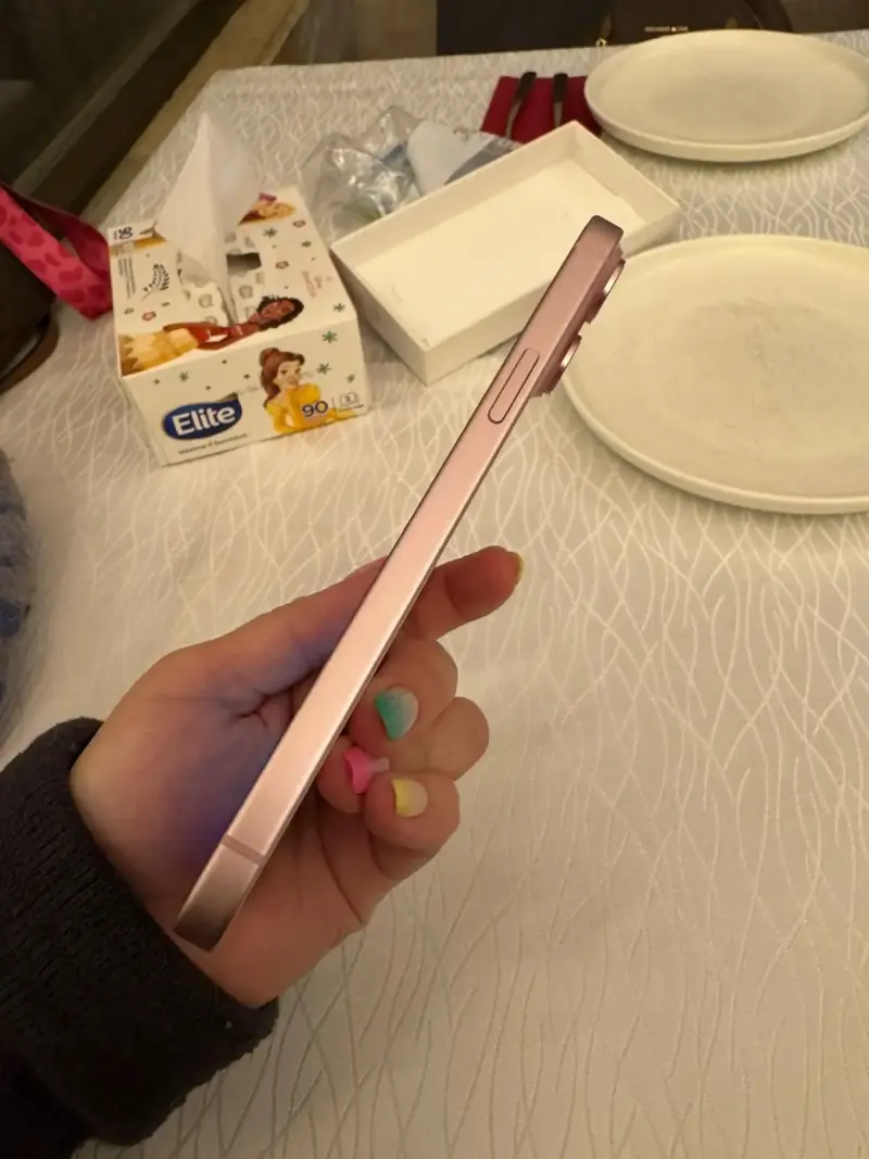 iPhone rosa en excelente estado - 5