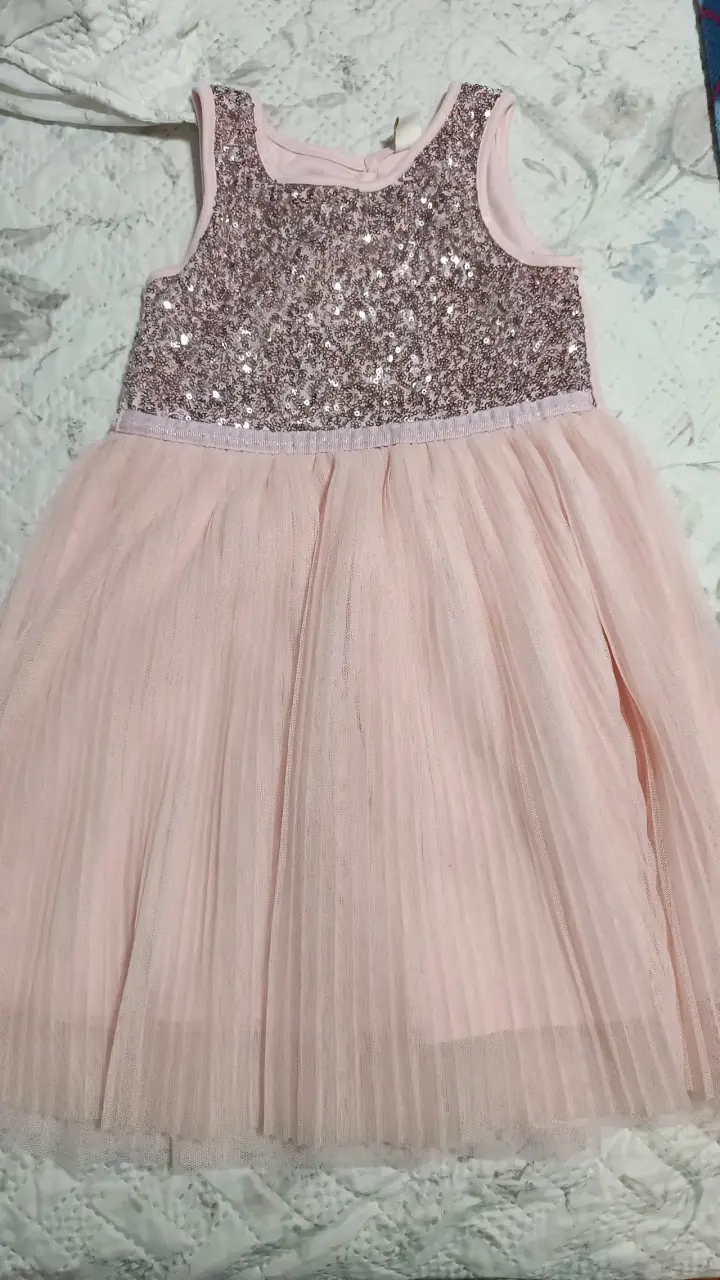 Vestido rosado con lentejuelas