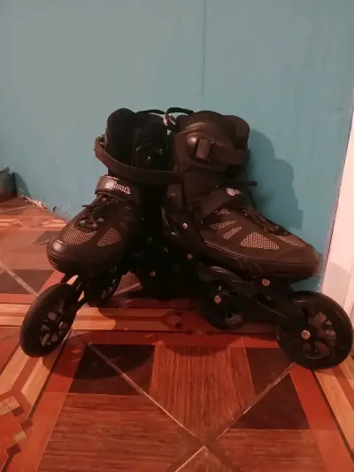 Patines en línea negros - miniatura 1