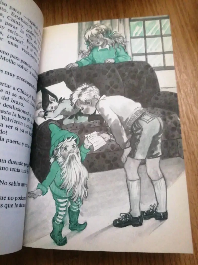 Libro de Enid Blyton -La familia de la playa - 3
