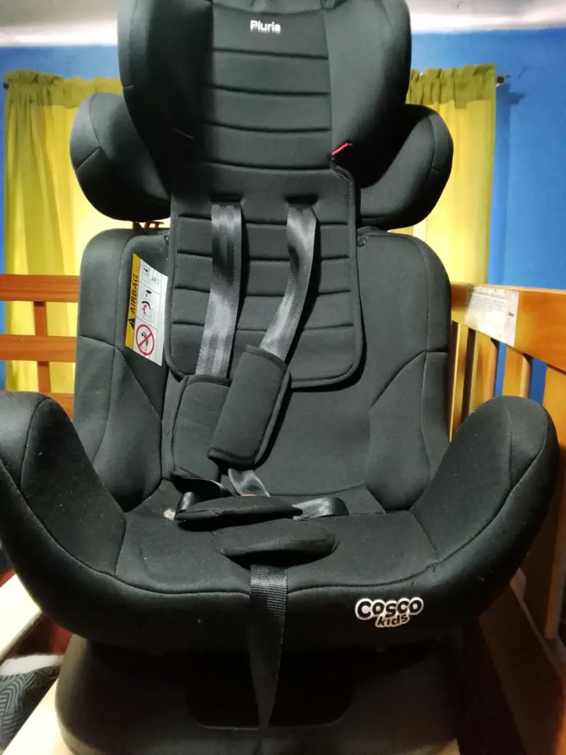 Silla de auto negra Cosco Kids - 1