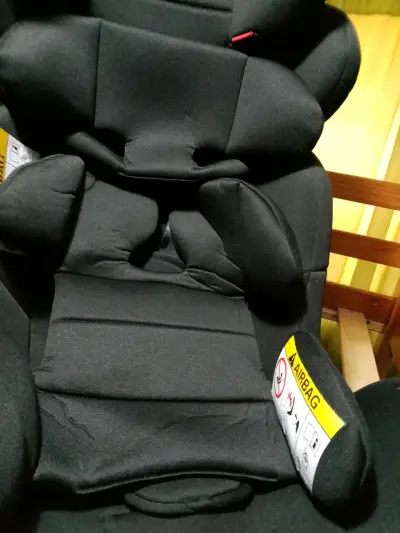 Silla de auto negra Cosco Kids - miniatura 5
