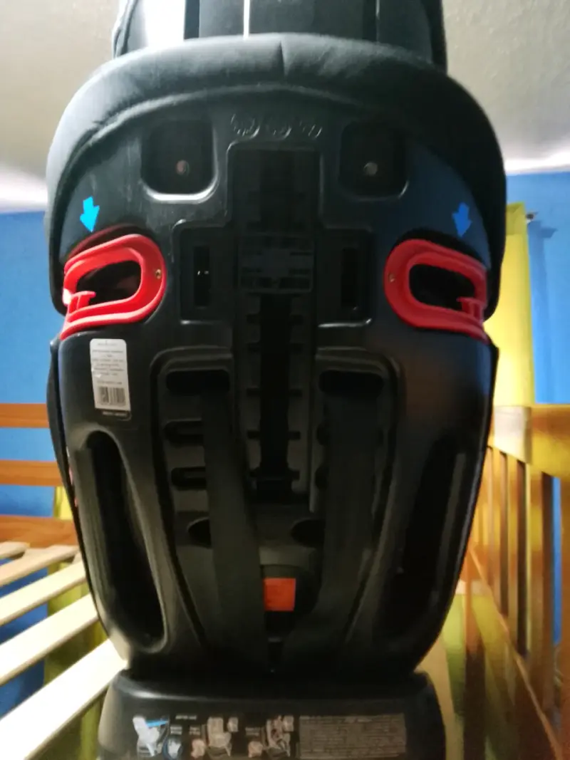 Silla de auto negra Cosco Kids - 6