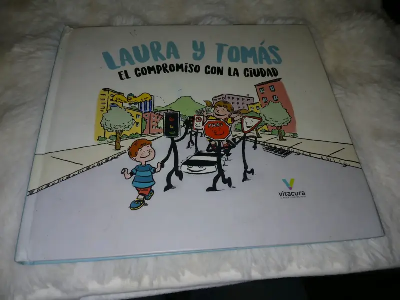 Libro Laura y Tomás - 1