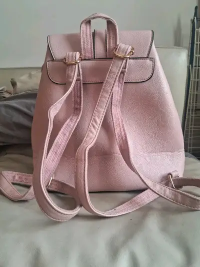 Mochila rosada elegante - miniatura 3