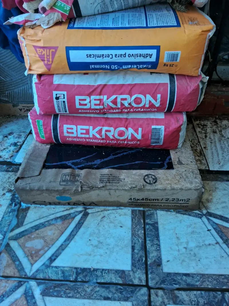 Adhesivo para cerámicos Bekron