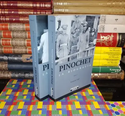 Biografía de Pinochet Tomos I y II - miniatura 1