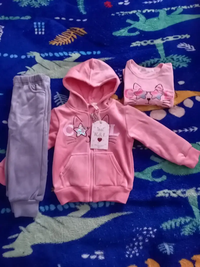 Conjunto infantil rosado y gris