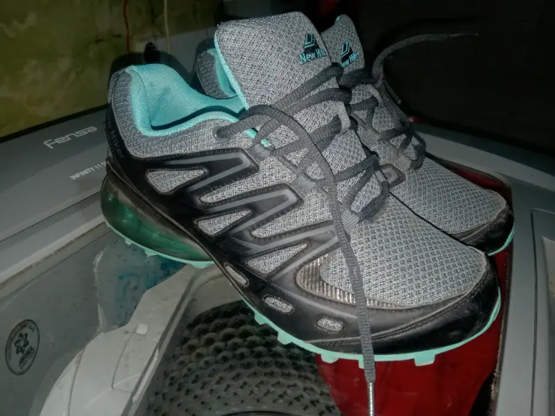 Zapatillas deportivas grises - 1