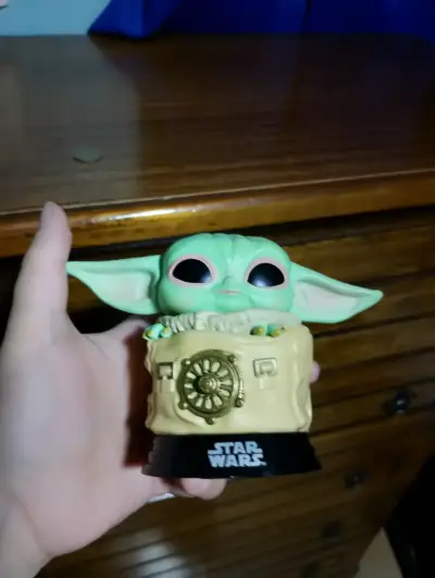 Figura decorativa Baby Yoda - miniatura 1