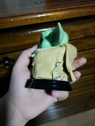 Figura decorativa Baby Yoda - miniatura 2
