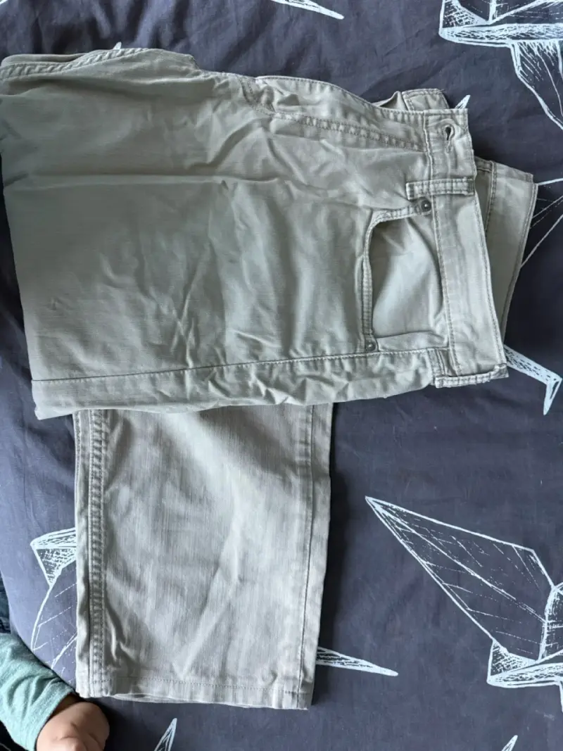 Pantalón caqui para hombre - 1