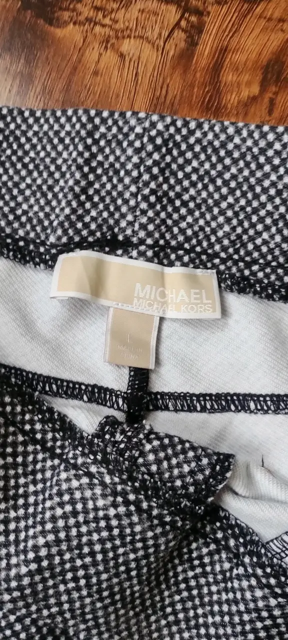 Pantalón gris de tela estampada - 3