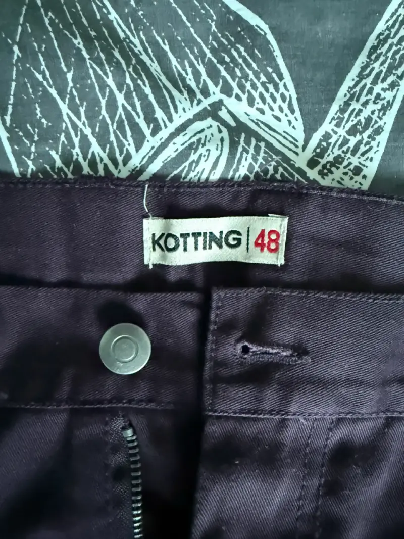 Pantalón morado oscuro - 2