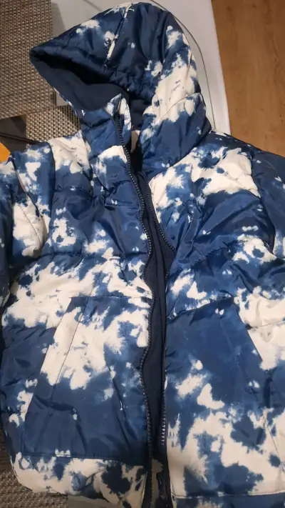 Chaqueta acolchada azul y blanca - miniatura 1