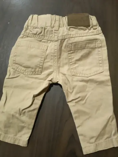 Pantalones beige para bebé - miniatura 2