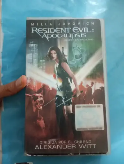 VHS Resident Evil: Apocalipsis - Edición Director - miniatura 1