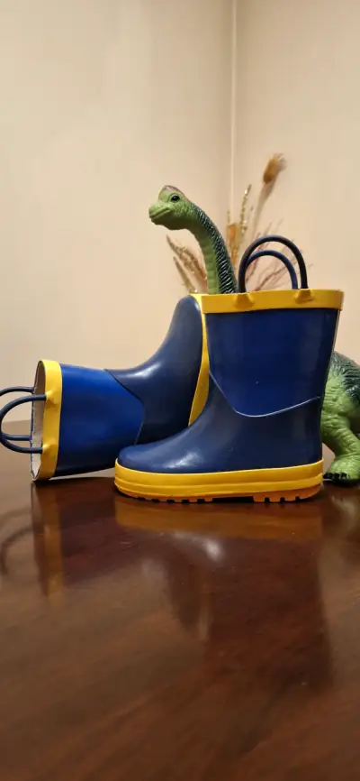 Botas de lluvia infantiles azul y amarillo - miniatura 1