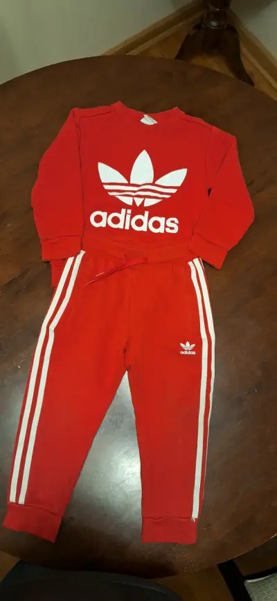 Conjunto deportivo Adidas rojo - miniatura 3