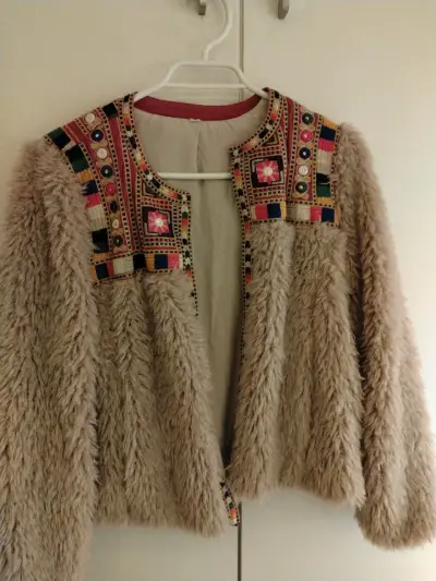 Chaqueta de flecos con bordado - miniatura 1