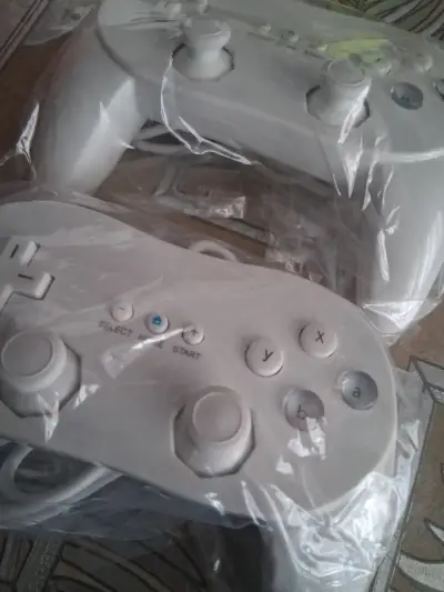 Controladores para video juegos blanco - miniatura 1