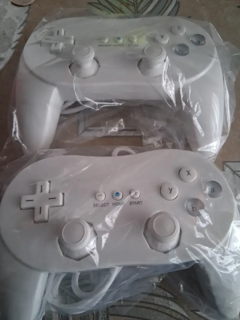 Controladores para video juegos blanco - 2
