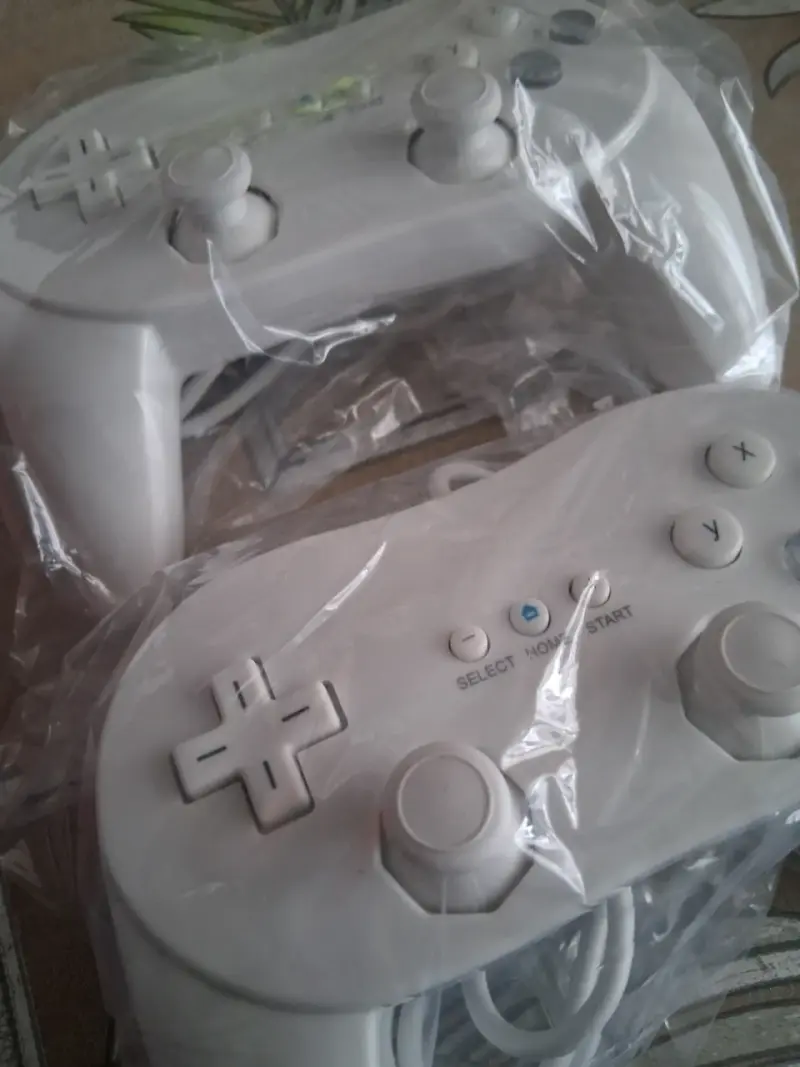 Controladores para video juegos blanco - 3