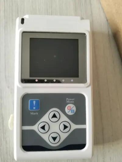 Holter para ritmo cardiaco - miniatura 3