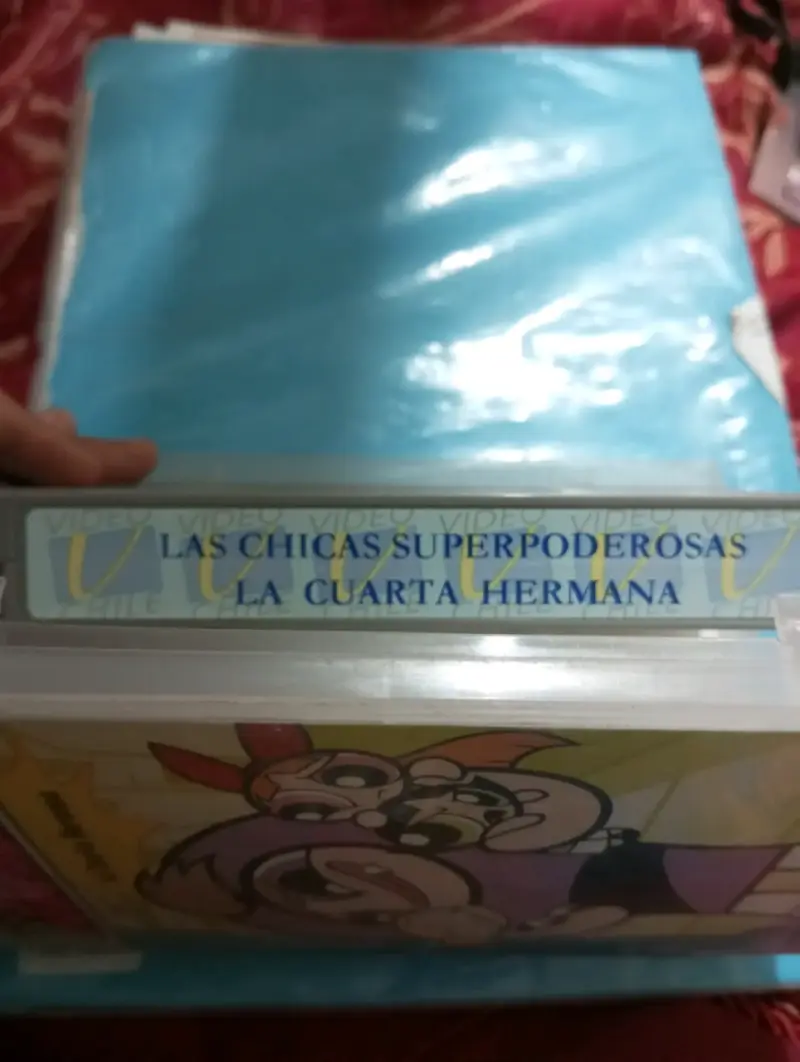 VHS Las Chicas Superpoderosas: La Cuarta Hermana + - 3