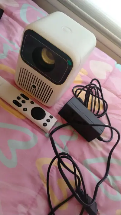 Proyector Wanbo con accesorios - miniatura 5