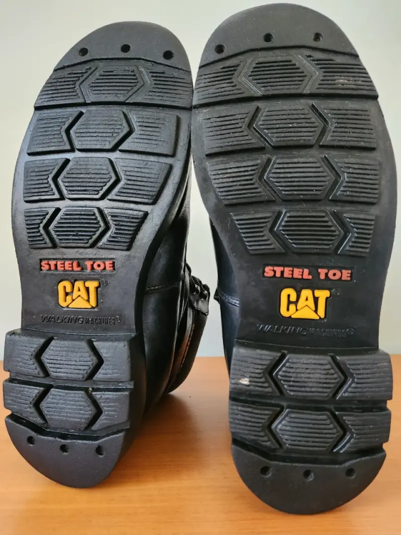 Botas de trabajo negras CAT - 6
