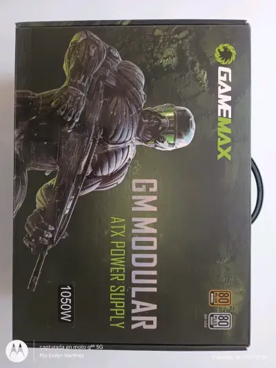 Fuente de Poder GameMax 1050W - miniatura 1