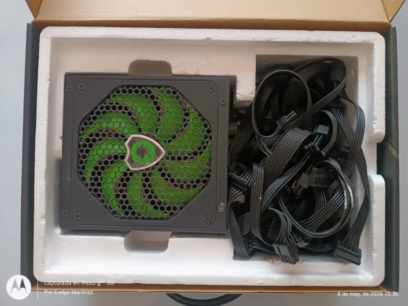 Fuente de Poder GameMax 1050W - 3
