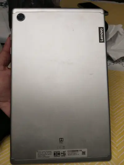Tablet negra buen estado - miniatura 2