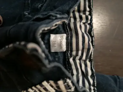Jeans oscuros para niños - miniatura 3