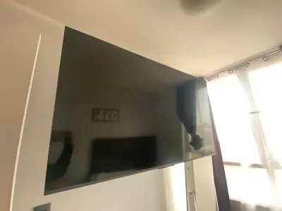 Televisor TCL pantalla plana - miniatura 3