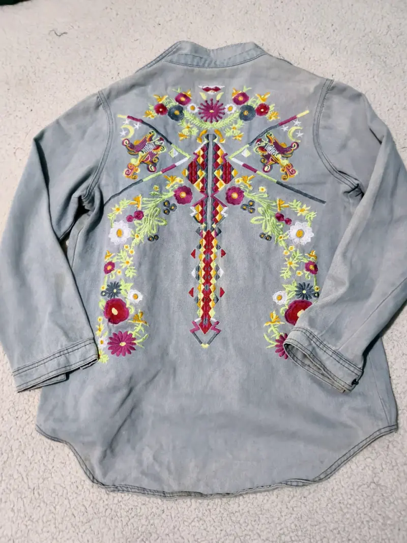 Chaqueta bordada multicolor