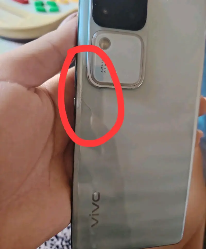 Smartphone Vivo con detalle en cámara