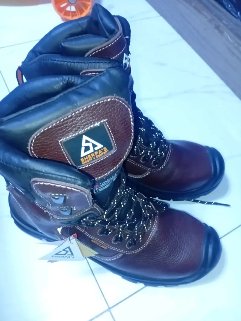 Botas de seguridad café SHERPAS - 2
