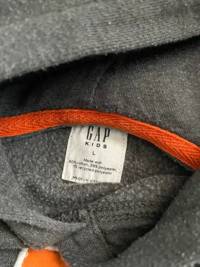 Polerón gris con capucha GAP - miniatura 2