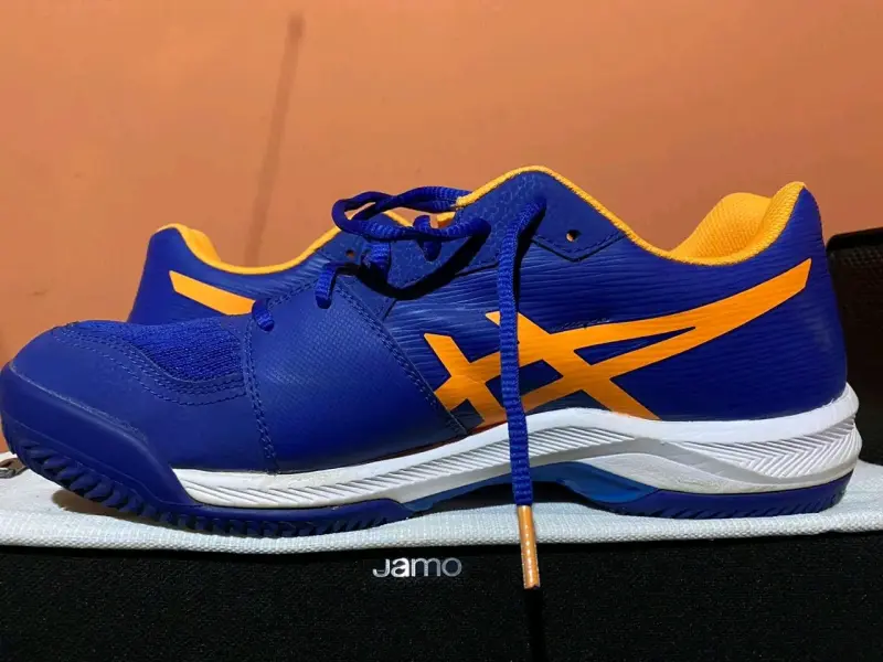 Zapatillas deportivas azules y naranjas - 2