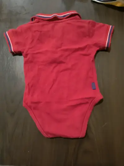 Body bebé polo rojo - miniatura 2
