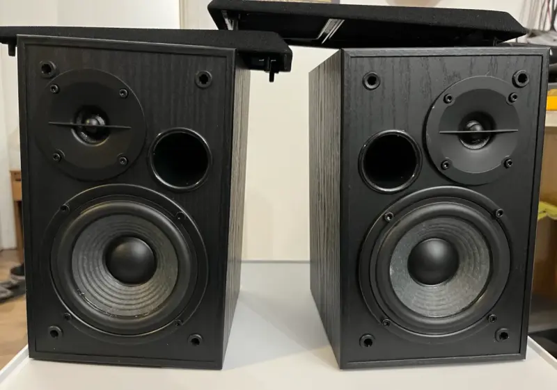 Parlantes Edifier R1100 - 6