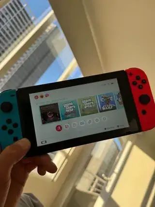 Consola de juegos Nintendo Switch - miniatura 1