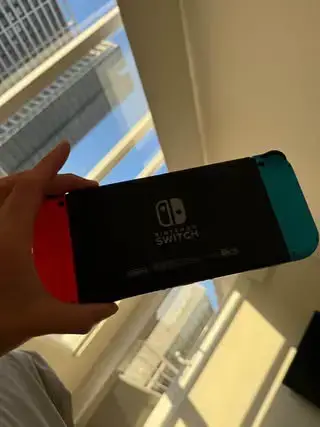 Consola de juegos Nintendo Switch - miniatura 3