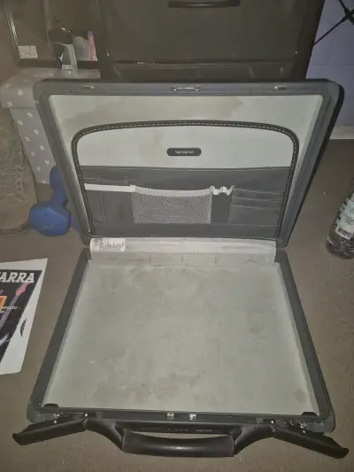 Maletín negro Samsonite usado - miniatura 1