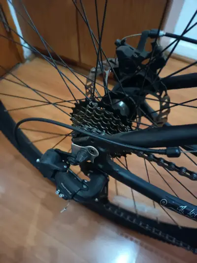 Bicicleta con transmisión 7 velocidades - miniatura 4