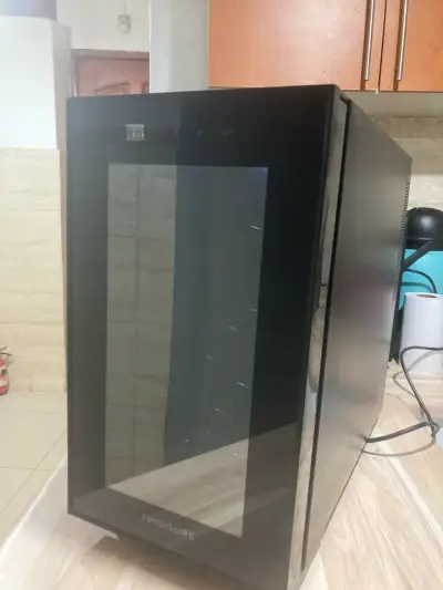 Mini refrigerador Frigidaire - miniatura 3